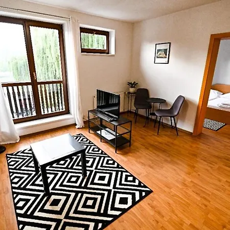 Faust Aparthotel *