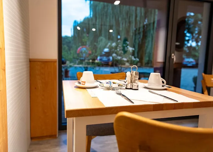 Faust Aparthotel 3*